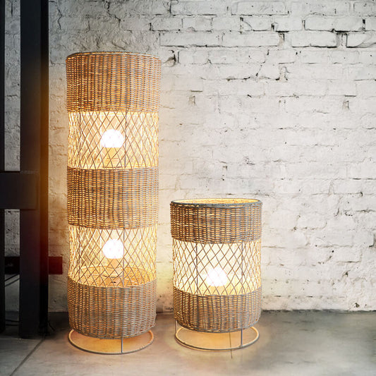 Minimalistische Rotan Vloerlamp met Ronde Kolom