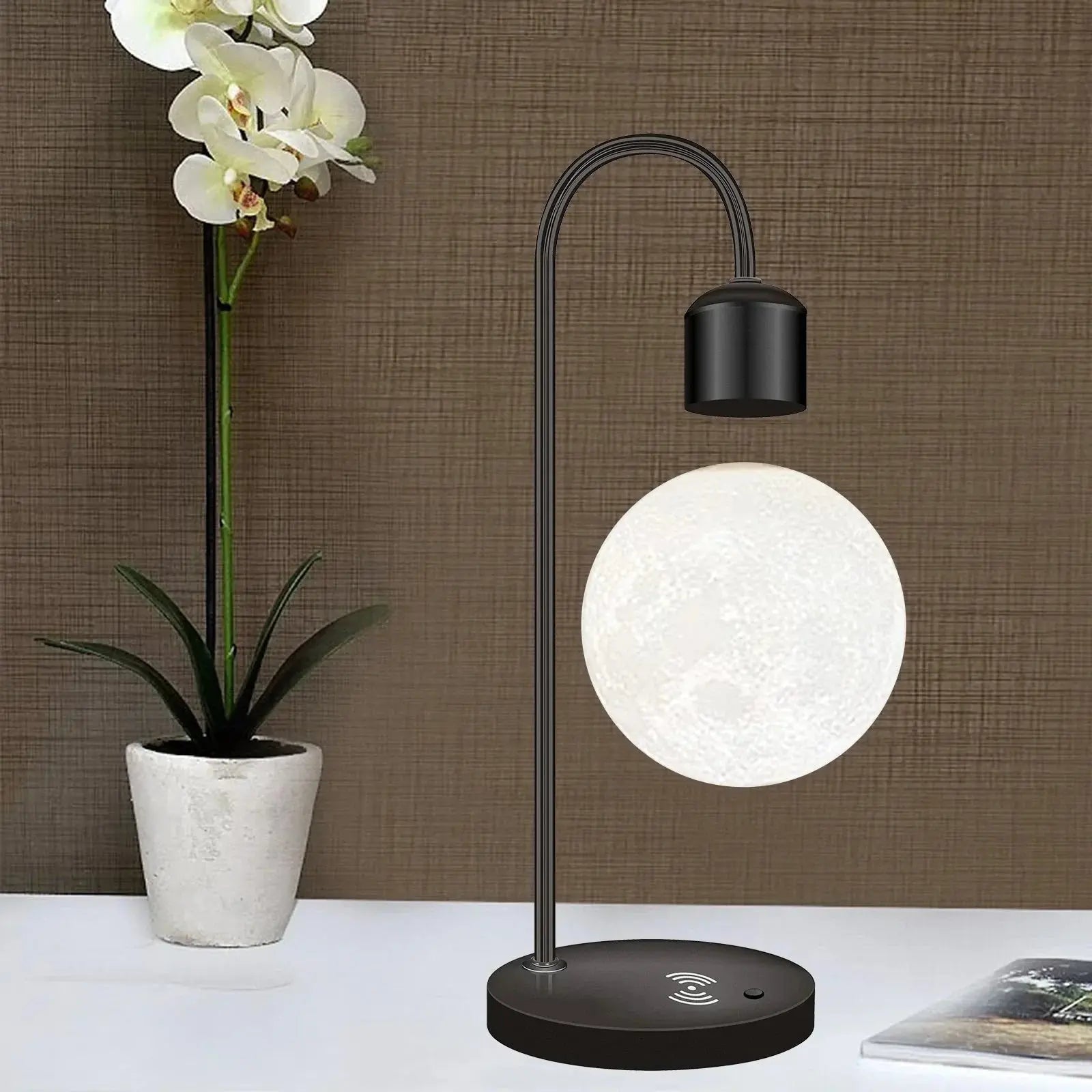 Levitating Moon Lamp met Draadloze Oplader Homekyn