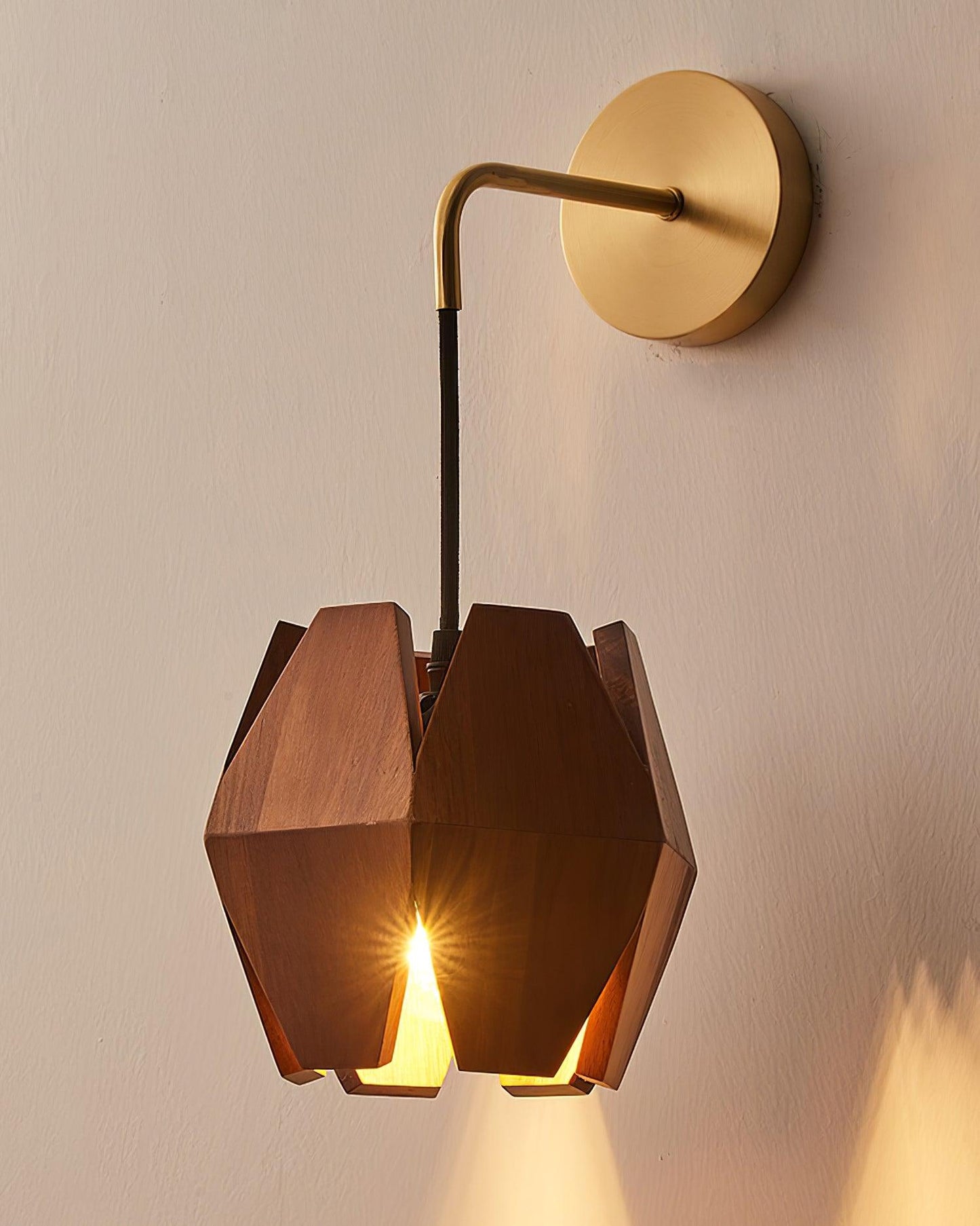 Wood Astris Wandlamp - Luxe Houten en Gouden Metaal Design