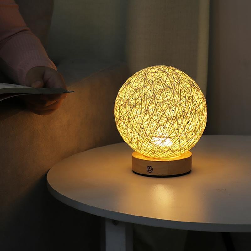 LED Tafellamp met Rotan Wicker Kap